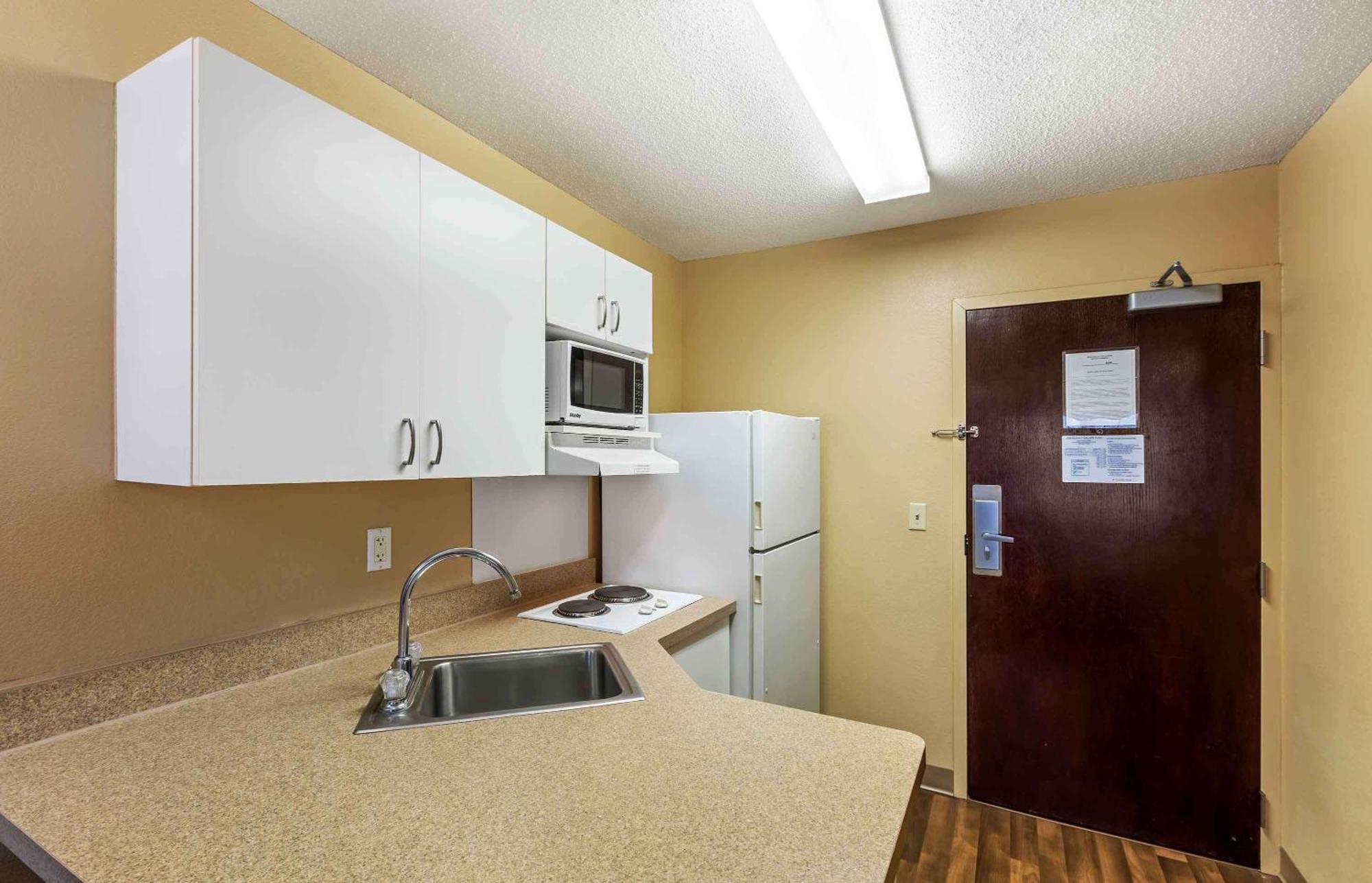 Extended Stay America Select Suites - Milwaukee - Waukesha Buitenkant foto
