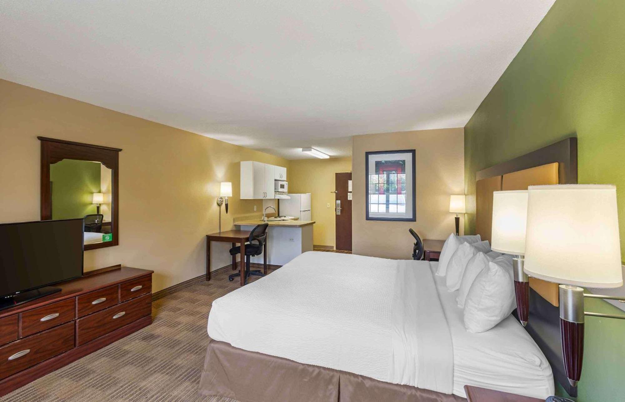 Extended Stay America Select Suites - Milwaukee - Waukesha Buitenkant foto