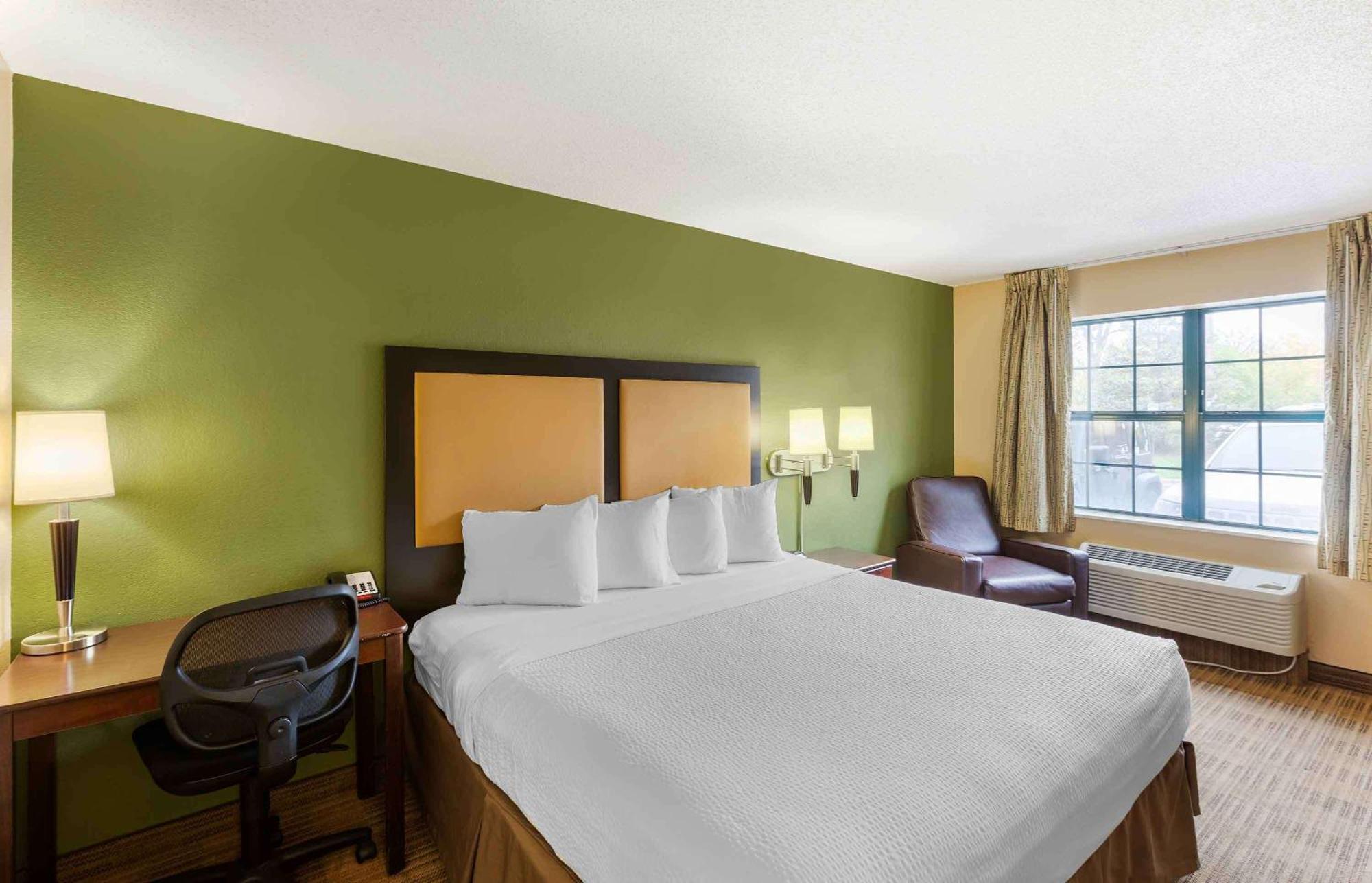 Extended Stay America Select Suites - Milwaukee - Waukesha Buitenkant foto