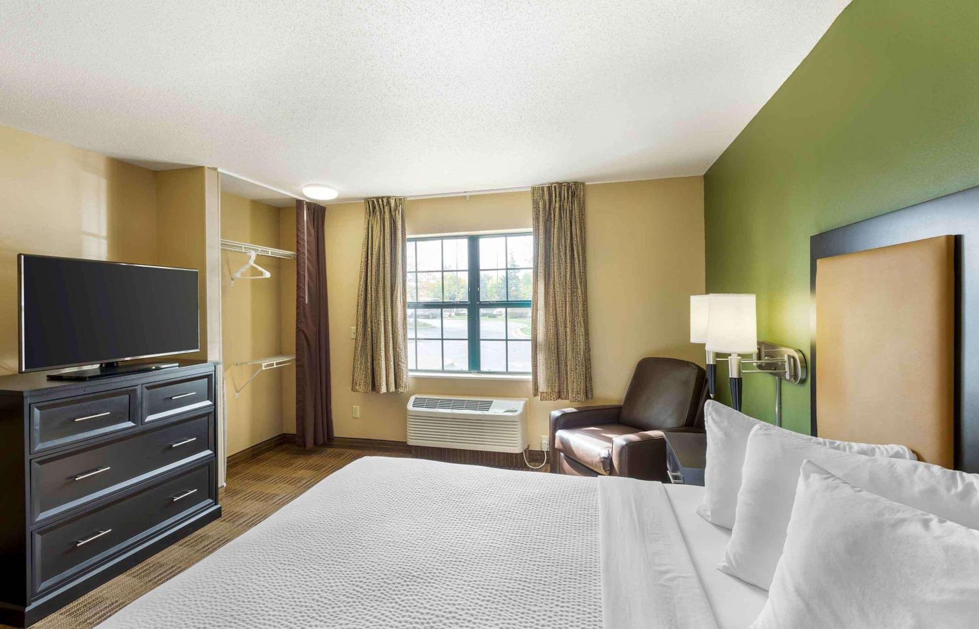 Extended Stay America Select Suites - Milwaukee - Waukesha Buitenkant foto