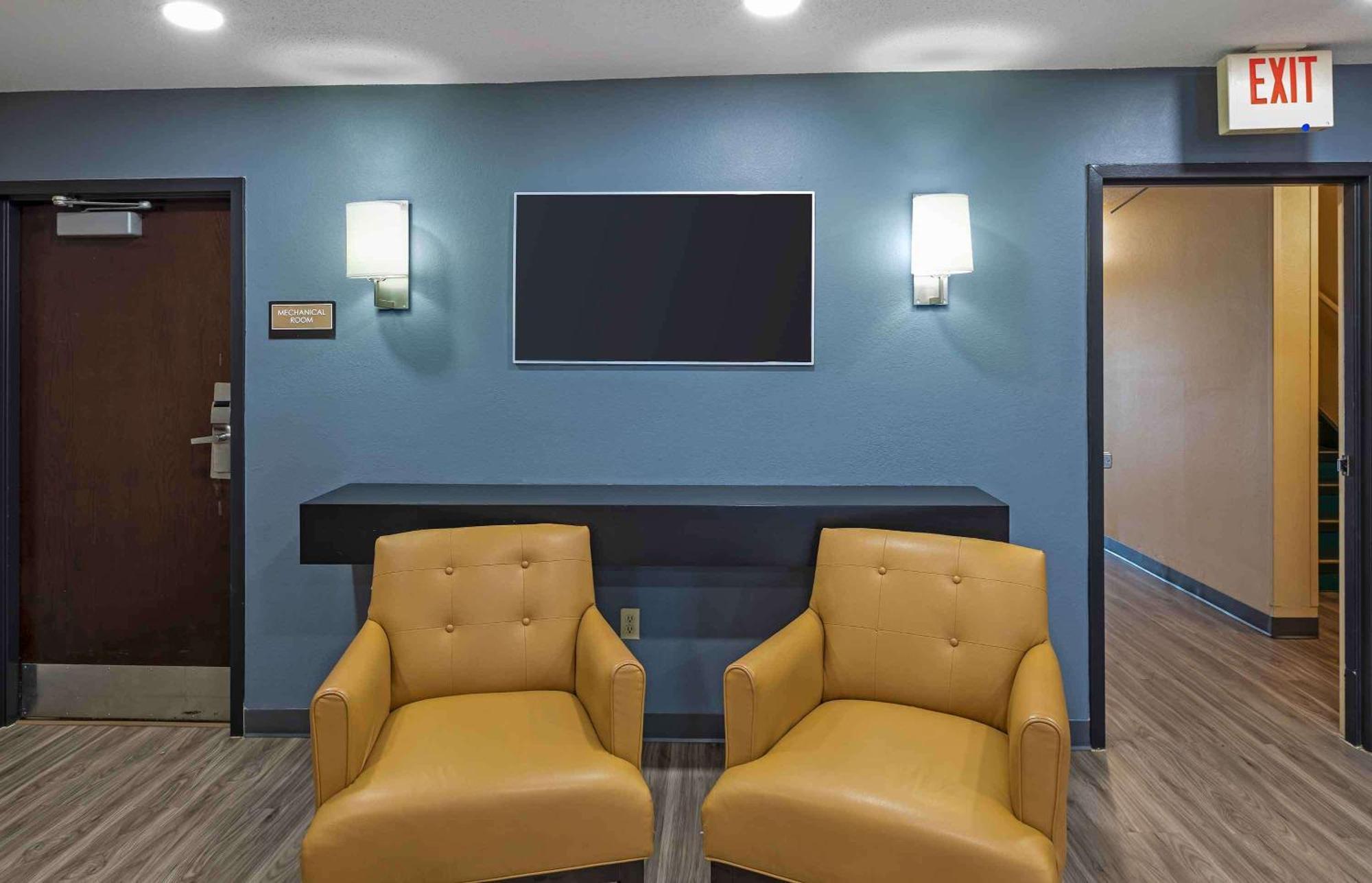 Extended Stay America Select Suites - Milwaukee - Waukesha Buitenkant foto