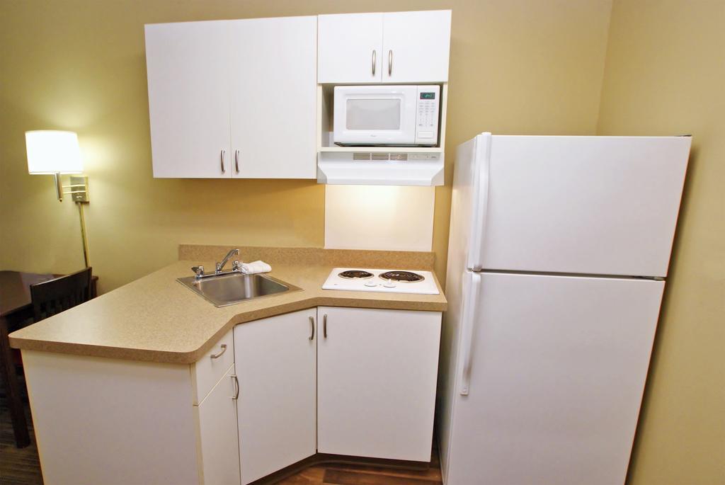 Extended Stay America Select Suites - Milwaukee - Waukesha Buitenkant foto