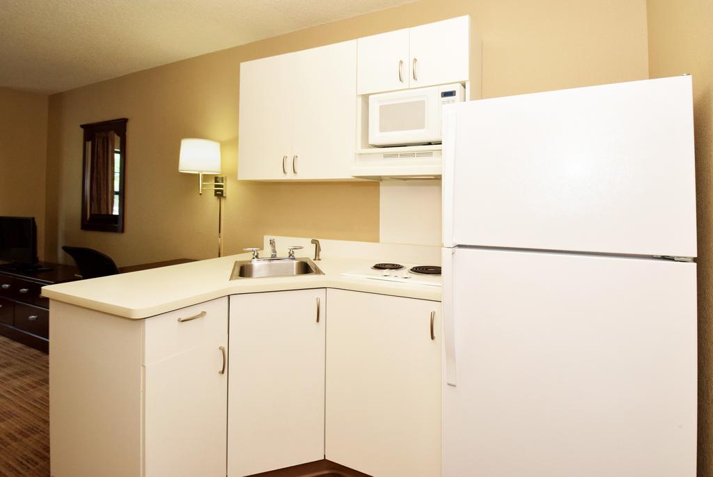 Extended Stay America Select Suites - Milwaukee - Waukesha Buitenkant foto