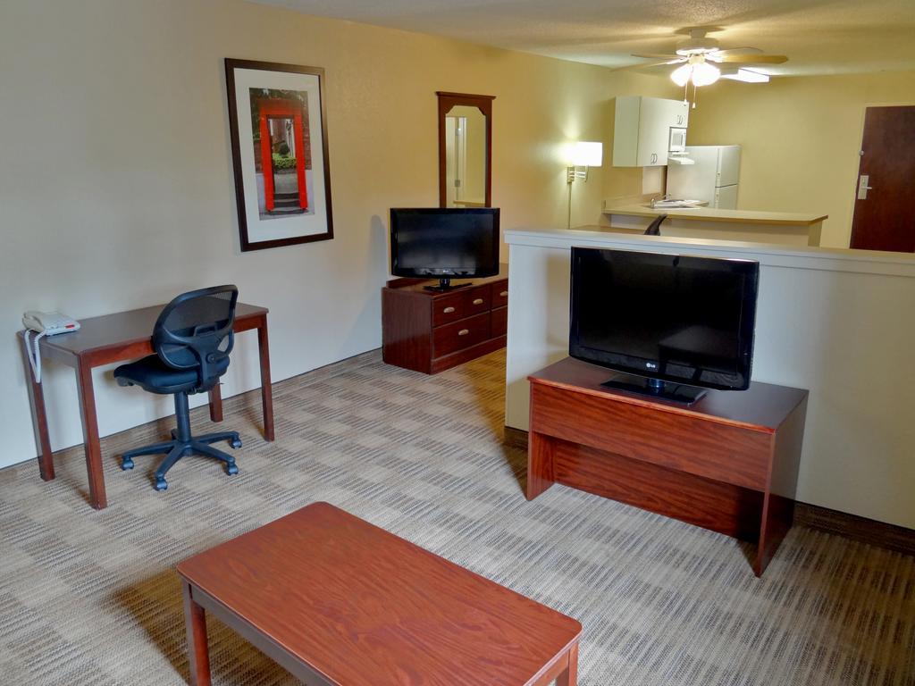 Extended Stay America Select Suites - Milwaukee - Waukesha Buitenkant foto